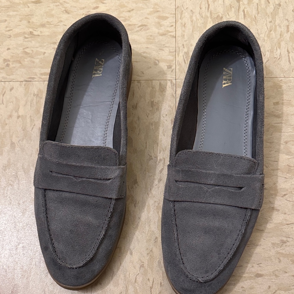 Zara women Charcoal Slip-On Loafers